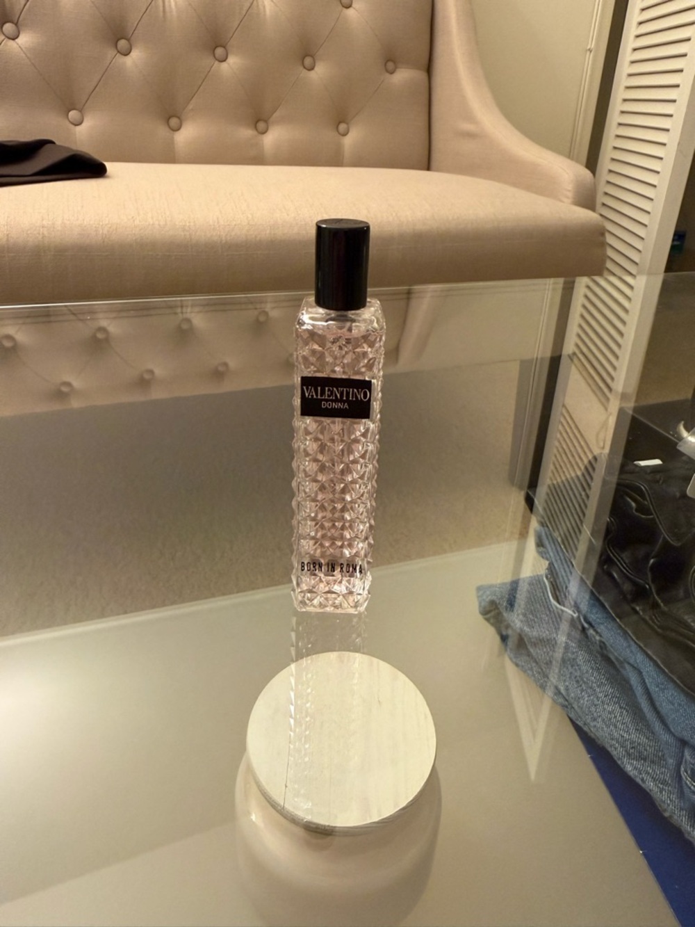 Valentino Donna Born in Roma – 15ml bottle (travel size) No box included.